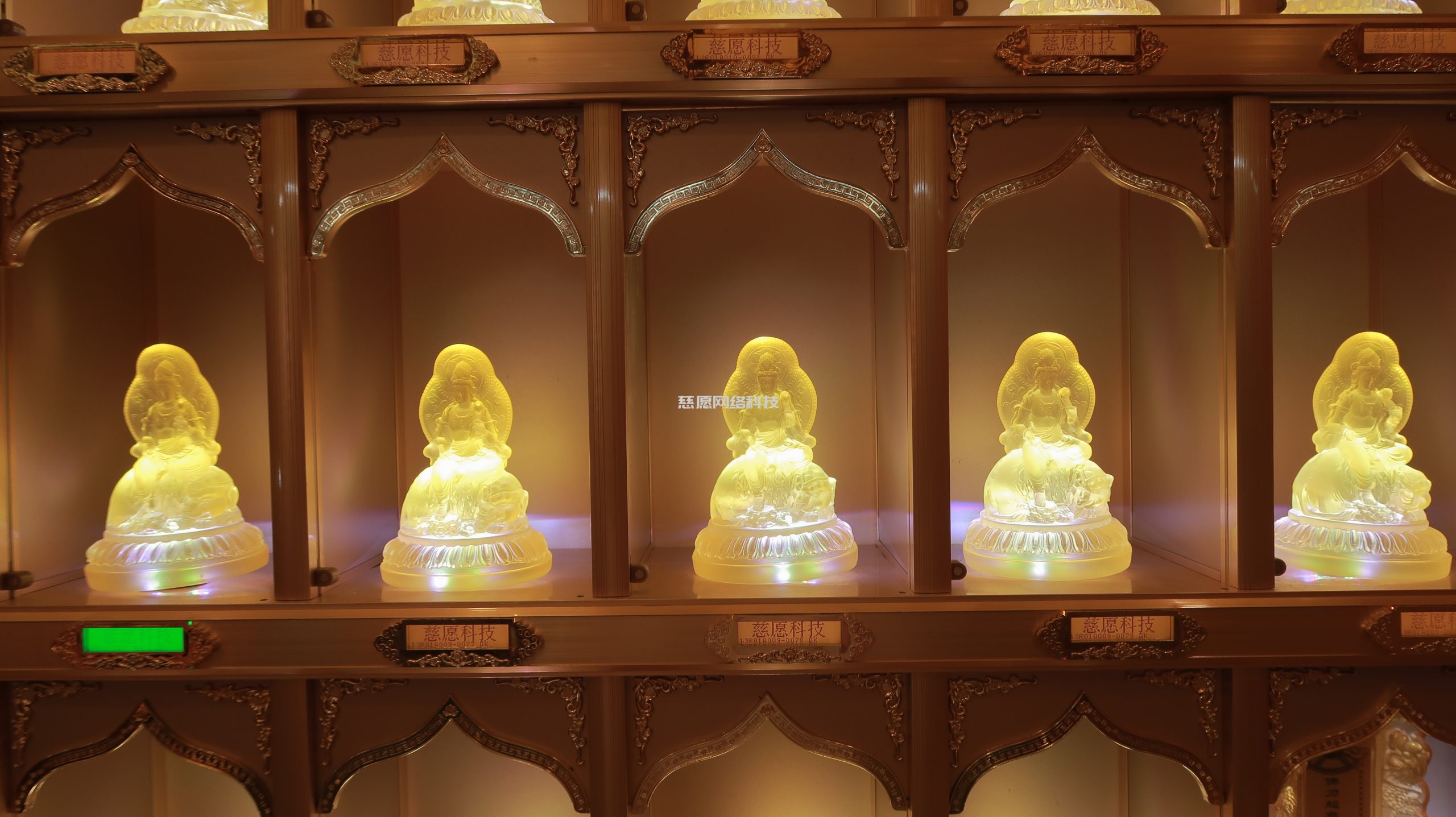 慈愿萬佛墻談談寺院佛龕設計和居家佛龕那些小常識